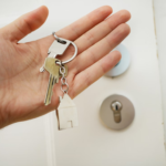The Invaluable Advantages of Hiring a Professional Locksmith